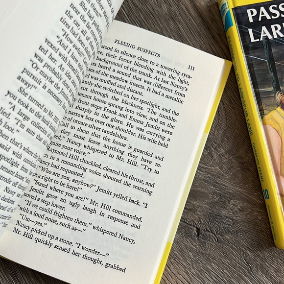 VINTAGE Y2K Nancy Drew book lot, 📚 by Carolyn Keene - Picture 6 of 11